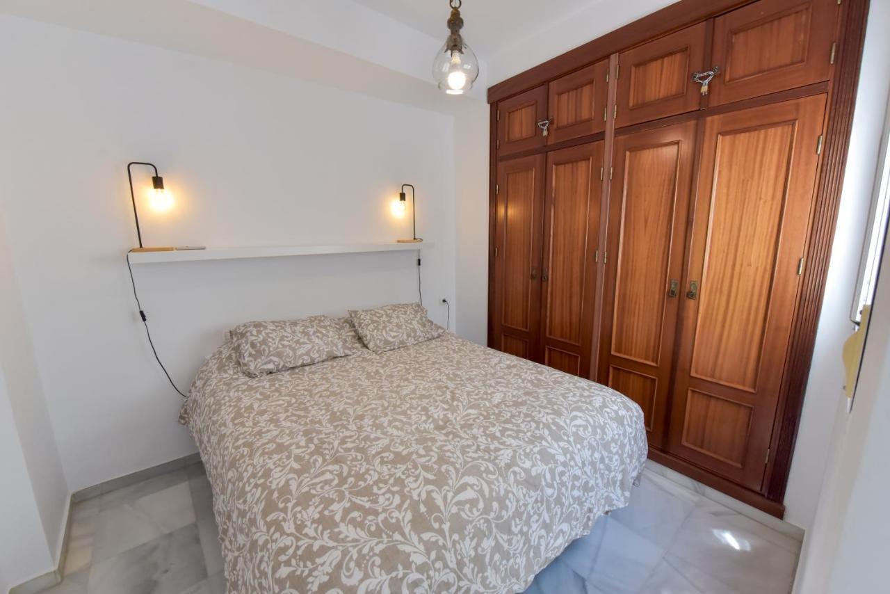 Alohamundi Pureza II Apartment Севиля Екстериор снимка